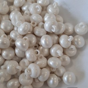 Pearl Button 8mm White self-shank